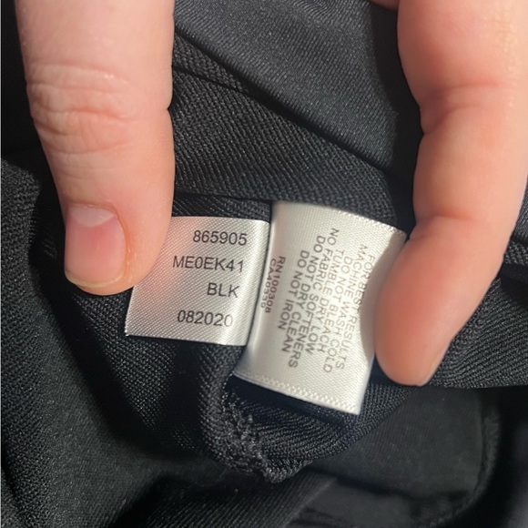 Men’s Peter Millar Embroidered Twin Towers 9/11 Tribute Quarter Zip Vest - Picture 6 of 8